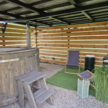 Konrad - Balia Ogrodowa Dodatkowo Platna *